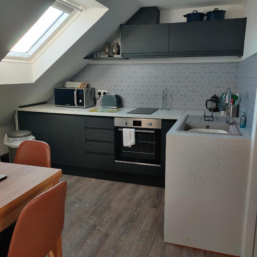 Delightful & Picturesque Modern Detached Apartment, Next To Chester Zoo, Near Park And Ride To City Centre 外观 照片